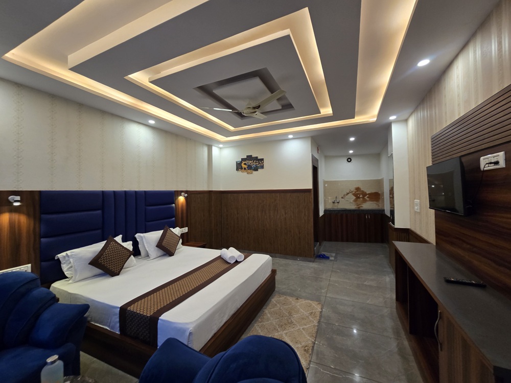 Deluxe Room with Mountain View